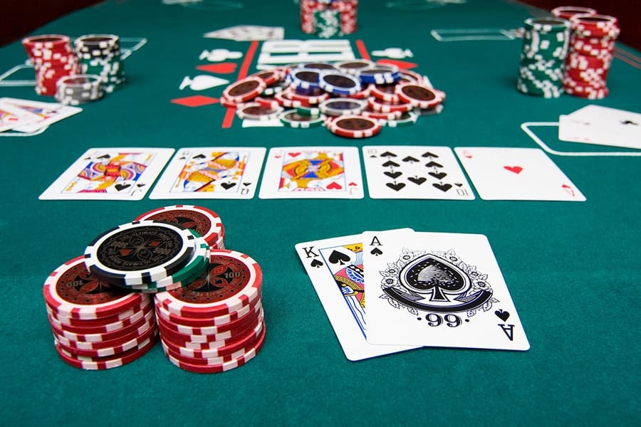 4 cau hoi don gian giup ban hieu ve poker - hinh 3