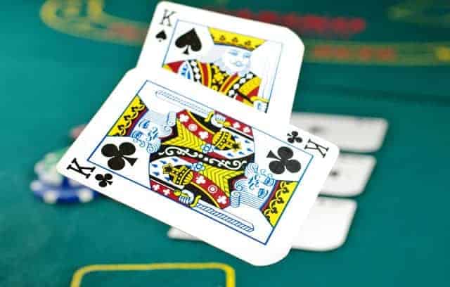 Học hỏi ngay cách chọn bàn chơi trong game Poker online