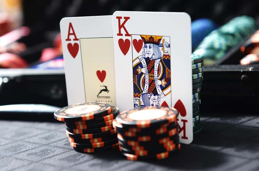 Chơi Poker online cũng có cách thức gian lận để thắng