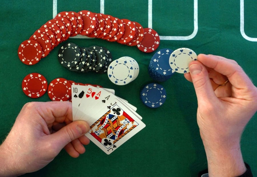 Luật chơi và những bí quyết làm chủ sòng chơi Baccarat