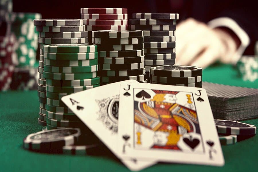 Trước khi tham gia bàn đấu Baccarat, bạn nên có gì?