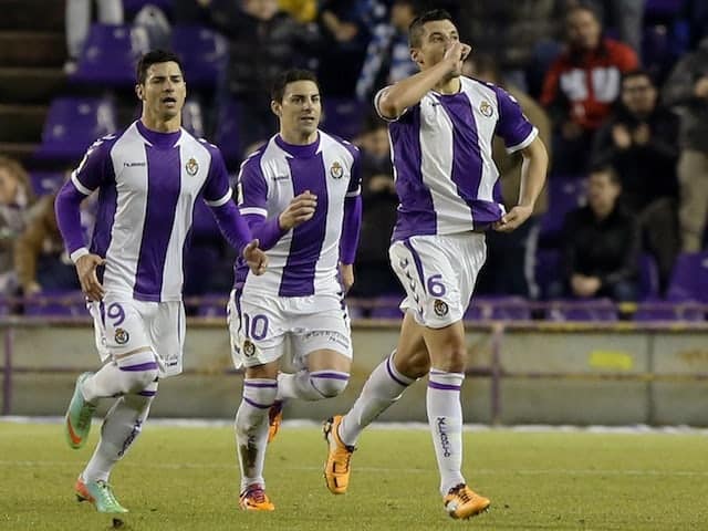 Soi kèo nhà cái bóng đá trận Real Valladolid vs Barcelona