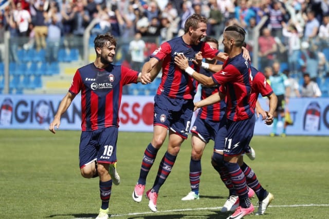 Soi kèo nhà cái bóng đá trận Crotone vs Atalanta