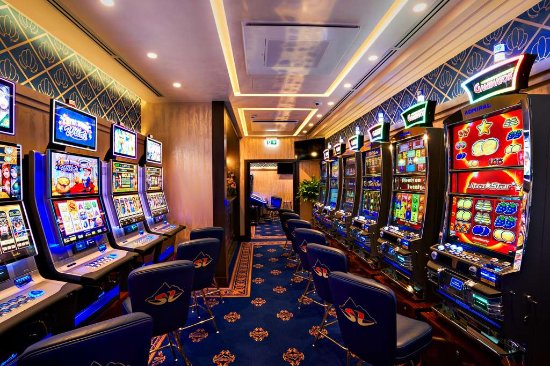 Những thế bài và quy luật tính điểm trong game Baccarat