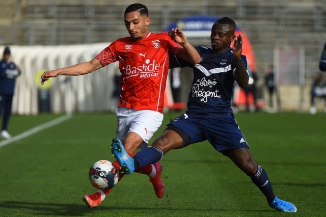 Soi kèo nhà cái bóng đá trận Nimes vs St Etienne