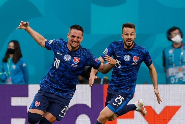 Soi kèo nhà cái bóng đá trận Slovakia vs Tây Ban Nha Soi kèo nhà cái bóng đá trận Slovakia vs Tây Ban Nha