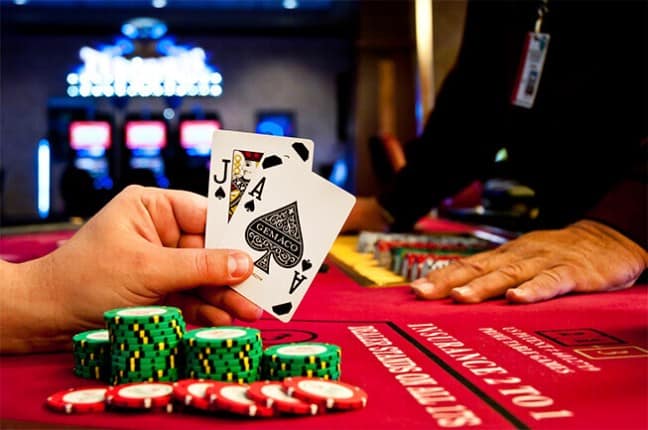 Sổ tay cao thủ của các người chơi Blackjack có gì