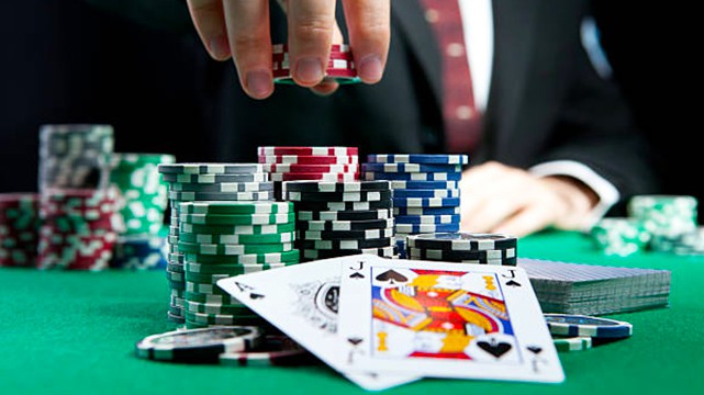 Những lỗi thường gặp trong Poker và khiến người chơi W88 bị thua khi mắc phải