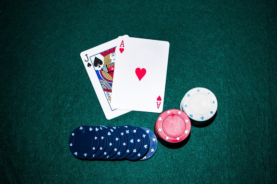 Cải thiện khả năng kiếm tiền trong Blackjack với một số bí quyết sau